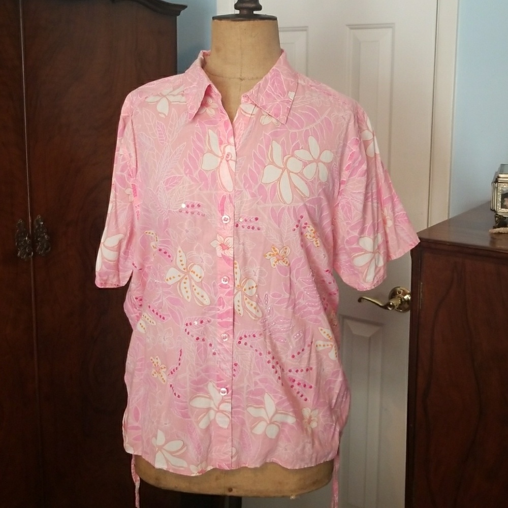 Short sleeves button front women's blouse